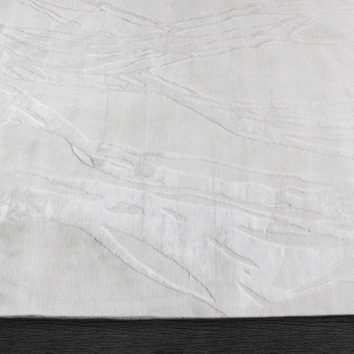 Renwil RMIC-10203-34 Mica Indoor Rug - Off-white