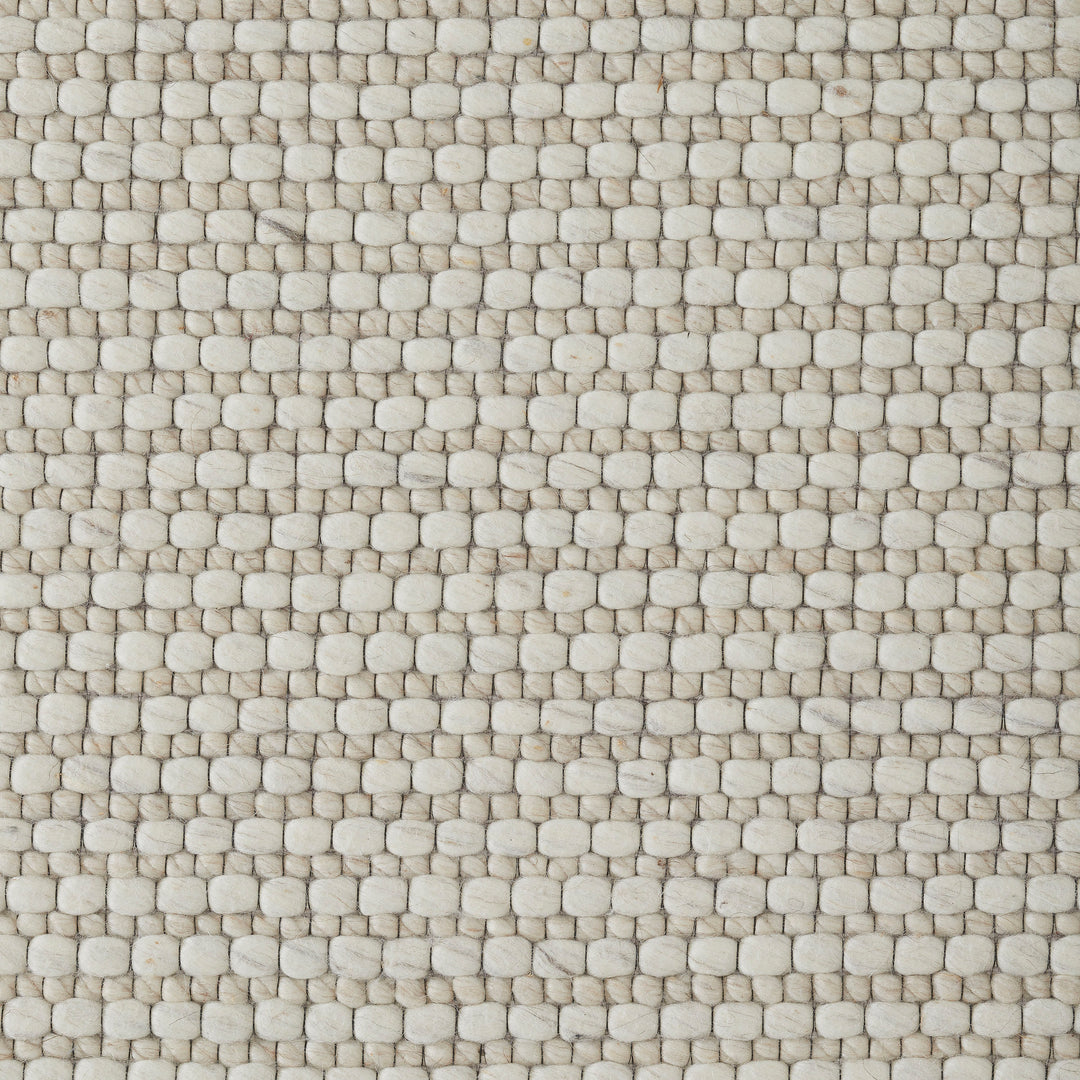 Renwil RBED-21171-11 Bedford Iv - Beige
